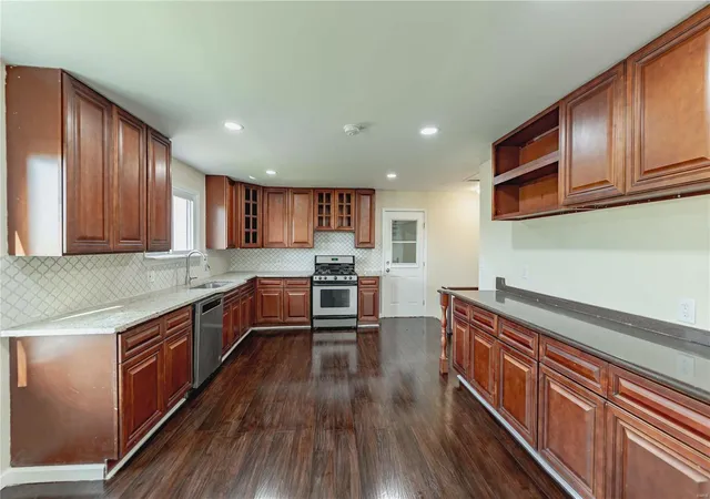 Photo 4 of Single family home for sale at 2686 Creve Coeur Ml Rd, Maryland Heights, MO 63043 | MLS# 24074907 | Listing updated on 2024-12-09