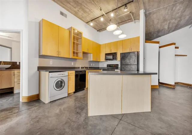 Photo 3 of Condo for sale at 1601 Washington Ave #310, Saint Louis, MO 63103 | MLS# 24074922 | Listing updated on 2025-02-27
