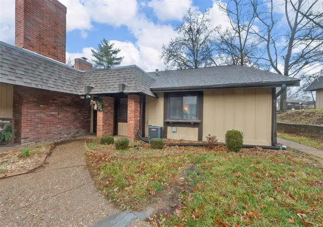 Photo 1 of Condo for sale at 2636 Hampton Rd #2D, Saint Charles, MO 63303 | MLS# 24075047 | Listing updated on 2025-01-01