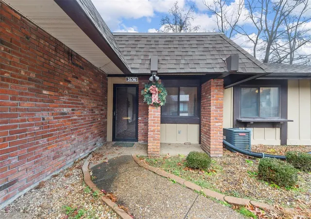 Photo 2 of Condo for sale at 2636 Hampton Rd #2D, Saint Charles, MO 63303 | MLS# 24075047 | Listing updated on 2025-01-01
