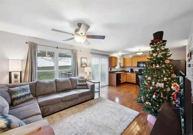 Photo 3 of Townhouse for sale at 4223 Forder Heights Dr, Saint Louis, MO 63129 | MLS# 24075060 | Listing updated on 2024-12-16