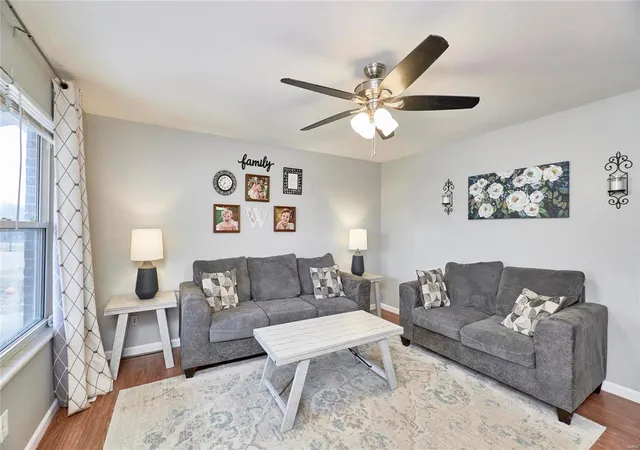 Photo 3 of Sale Pending at 33 Sunny View Dr, Saint Peters, MO 63376 | MLS# 24075095 | Listing updated on 2024-12-14