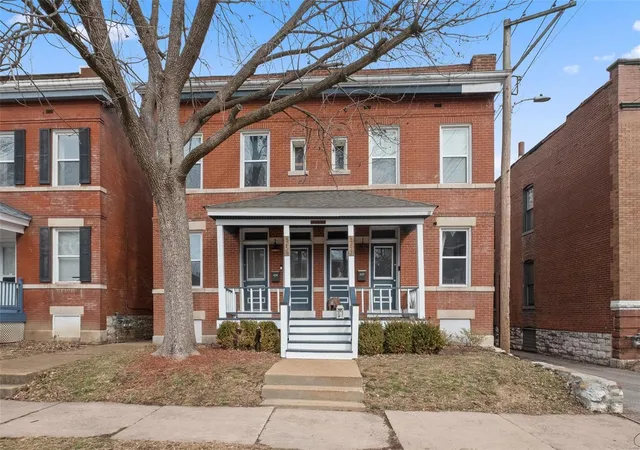 Townhouse for sale at 4259 Russell Blvd, Saint Louis, MO 63110 | MLS# 24075137