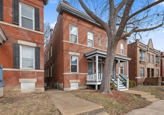 Photo 1 of Townhouse for sale at 4259 Russell Blvd, Saint Louis, MO 63110 | MLS# 24075137 | Listing updated on 2025-03-17