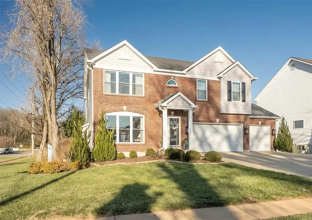 Photo 2 of Sale Pending at 4381 Meadowgreen Estates Dr, Saint Louis, MO 63129 | MLS# 24075214 | Listing updated on 2024-12-16