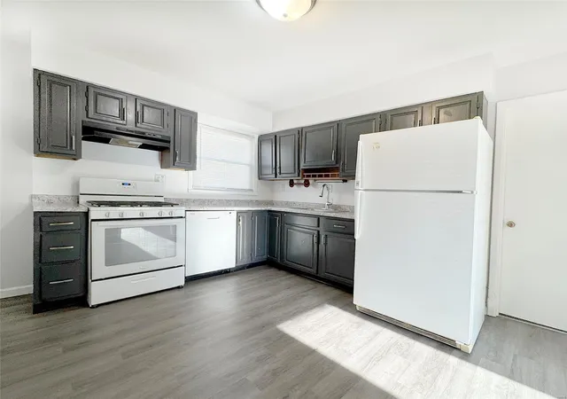 Photo 3 of Single family home for sale at 203 Elm Grv Ave, Hazelwood, MO 63042 | MLS# 24075220 | Listing updated on 2024-12-13