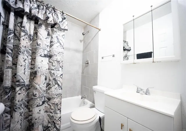 Photo 4 of Single family home for sale at 45 W Adams Dr, East Saint Louis, IL 62206 | MLS# 24075298 | Listing updated on 2024-12-10