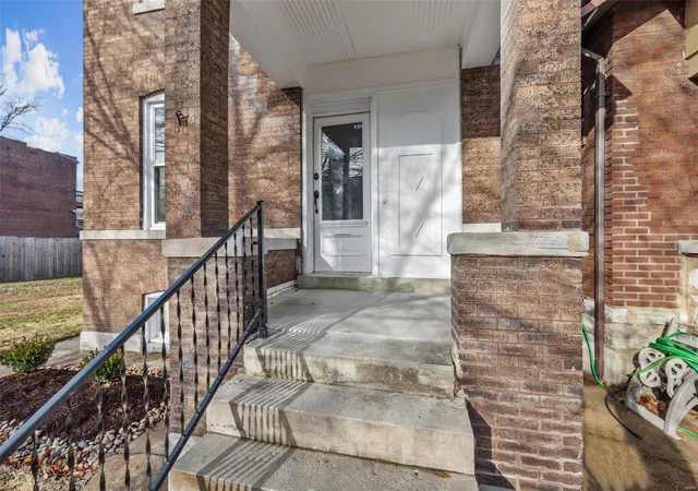 Photo 3 of Single family home for sale at 5515 Louisiana Ave, Saint Louis, MO 63111 | MLS# 24075354 | Listing updated on 2024-12-16