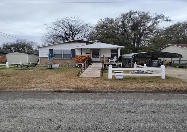 Photo 1 of Single family home for sale at 911 N Main St, Kennett, MO 63857 | MLS# 24075369 | Listing updated on 2024-12-11