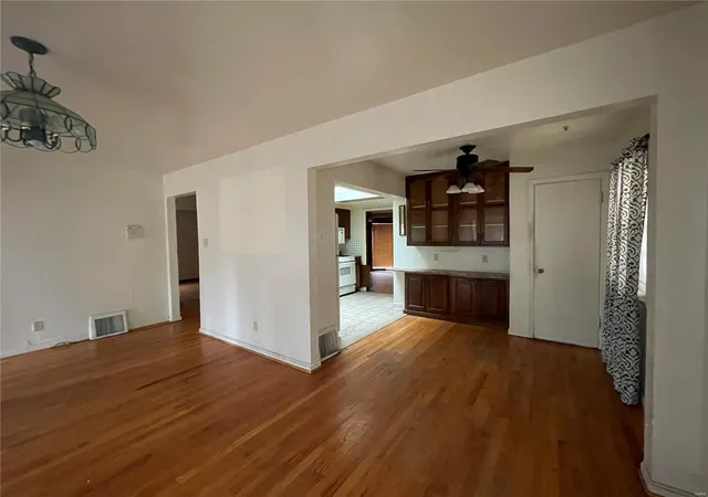 Photo 3 of Single family home for sale at 2837 Wismer Ave, Saint Louis, MO 63114 | MLS# 24075411 | Listing updated on 2024-12-11