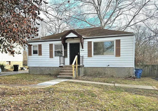 1st image of 10124 Winkler Dr, Saint Louis, MO 63136 | MLS# 24075428
