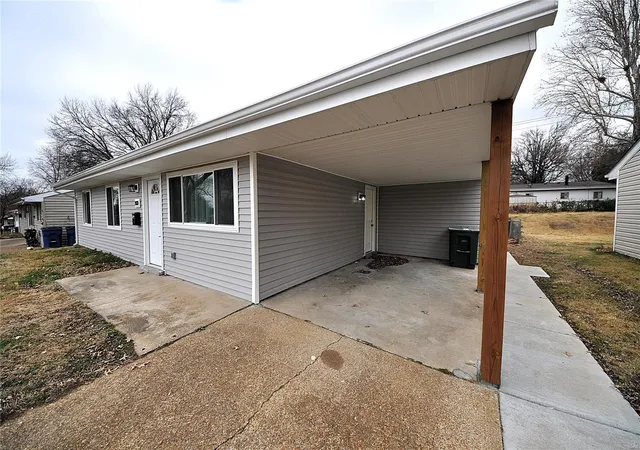 Photo 2 of Sale Pending at 9731 Corregidor Dr, Saint Louis, MO 63134 | MLS# 24075462 | Listing updated on 2024-12-14
