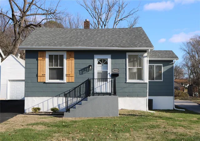 Photo 1 of Single family home for sale at 3414 Eminence Blvd, Saint Louis, MO 63114 | MLS# 24075513 | Listing updated on 2025-03-07