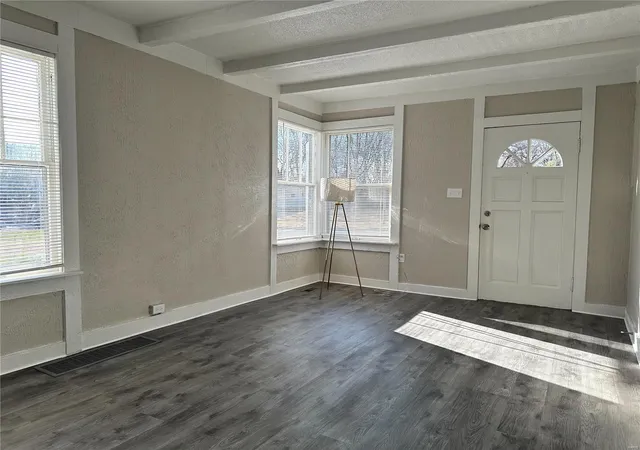 Photo 4 of Single family home for sale at 3414 Eminence Blvd, Saint Louis, MO 63114 | MLS# 24075513 | Listing updated on 2025-03-07