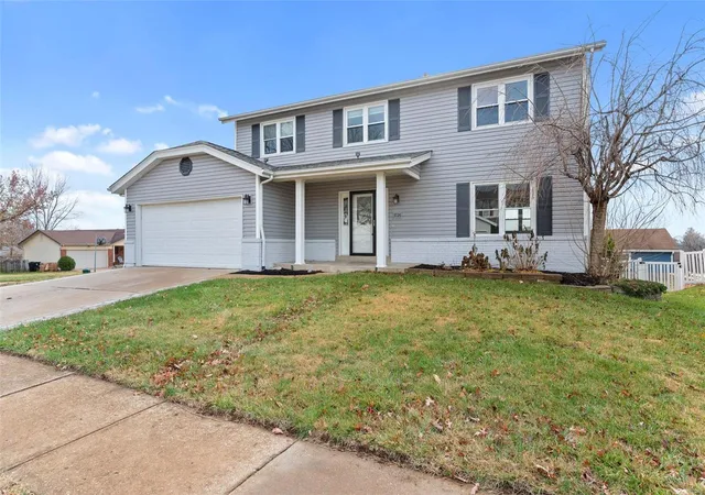 Photo 2 of Single family home for sale at 3726 Gumtree Ln, Saint Louis, MO 63129 | MLS# 24075585 | Listing updated on 2024-12-12