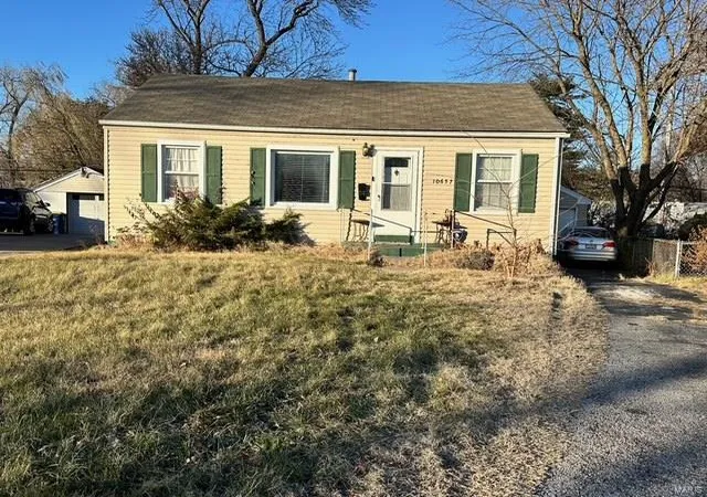 Photo 1 of Single family home for sale at 10657 Saint Veronica Ct, Saint Ann, MO 63074 | MLS# 24075608 | Listing updated on 2024-12-17