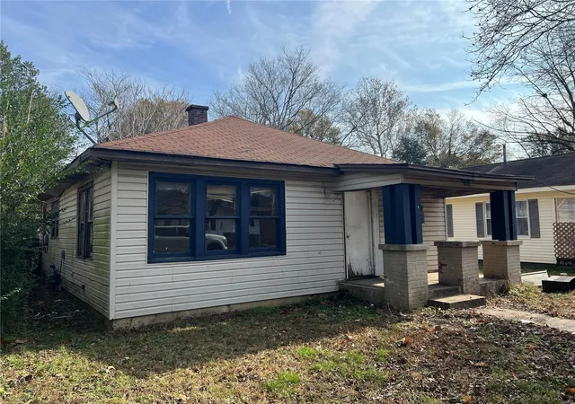 Photo 2 of Single family home for sale at 306 N Walnut St, Kennett, MO 63857 | MLS# 24075655 | Listing updated on 2024-12-11