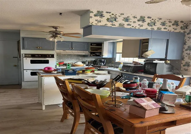 Photo 3 of Sale Pending at 1956 Lakehurst Dr, Saint Louis, MO 63146 | MLS# 24075656 | Listing updated on 2025-01-20