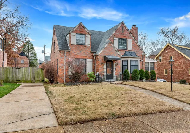 Photo 1 of Sale Pending at 7320 Country Club Dr, Saint Louis, MO 63121 | MLS# 24075678 | Listing updated on 2024-12-19