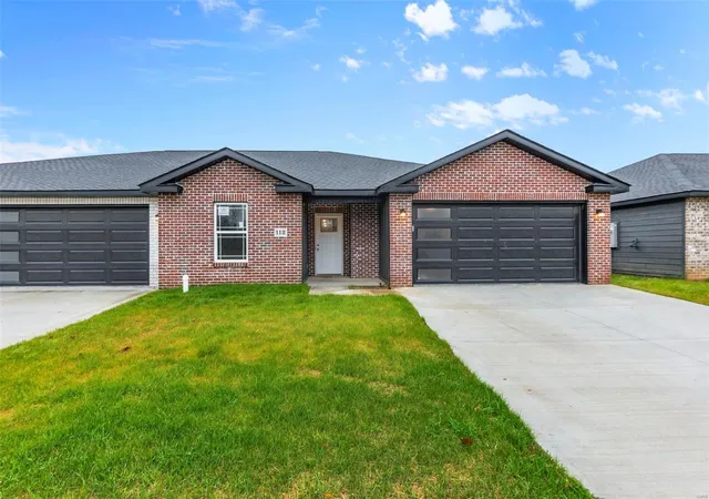 1st image of 112 Beechwood Ln, Cape Girardeau, MO 63701 | MLS# 24075724