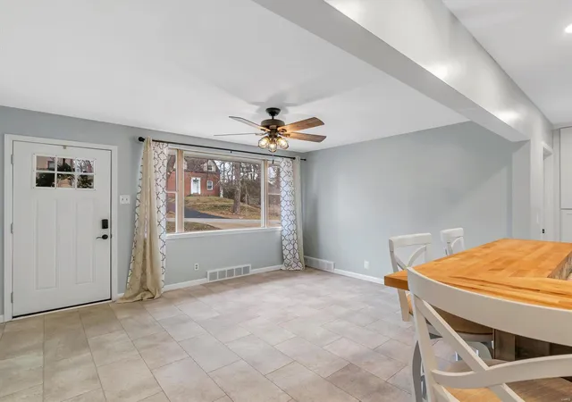 Photo 3 of Single family home for sale at 1044 Kuhlman Ln, Saint Louis, MO 63119 | MLS# 24075749 | Listing updated on 2024-12-18