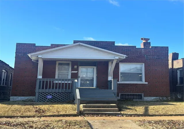 Photo 1 of Single family home for sale at 4960 Thekla Ave, Saint Louis, MO 63115 | MLS# 24075776 | Listing updated on 2024-12-12
