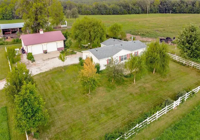 Photo 2 of Single family home for sale at 12974 Monroe Road 633, Santa Fe, MO 65282 | MLS# 24075808 | Listing updated on 2025-03-12