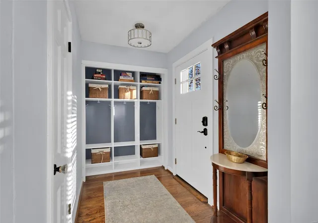 Photo 3 of Single family home for sale at 617 Warrenton Dr, Saint Louis, MO 63122 | MLS# 24075846 | Listing updated on 2024-12-19
