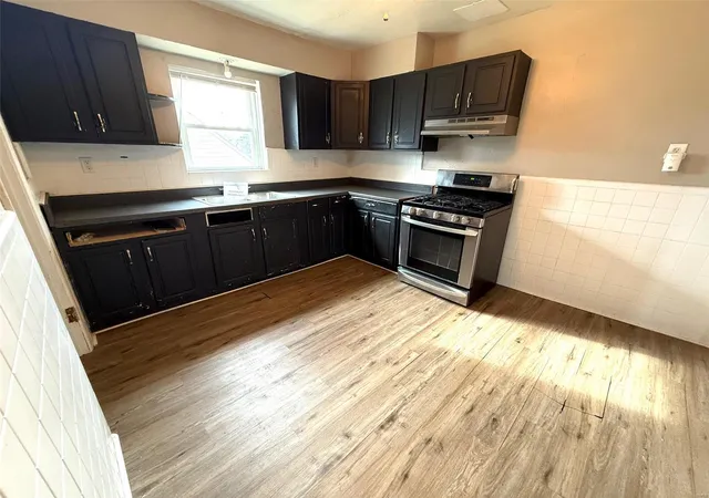 Photo 3 of Single family home for sale at 1094 Pennsylvania Ave, Saint Louis, MO 63130 | MLS# 24075853 | Listing updated on 2024-12-18