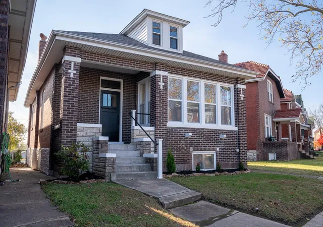Photo 1 of Single family home for sale at 5612 S Kingshighway Blvd, Saint Louis, MO 63109 | MLS# 24075905 | Listing updated on 2025-03-19