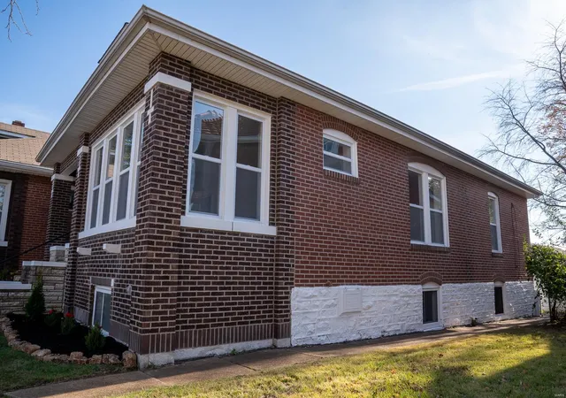 Photo 2 of Single family home for sale at 5612 S Kingshighway Blvd, Saint Louis, MO 63109 | MLS# 24075905 | Listing updated on 2025-03-19