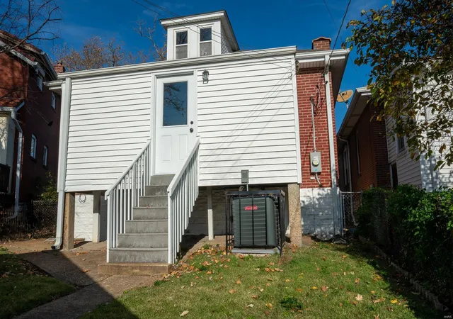 Photo 3 of Single family home for sale at 5612 S Kingshighway Blvd, Saint Louis, MO 63109 | MLS# 24075905 | Listing updated on 2025-03-19
