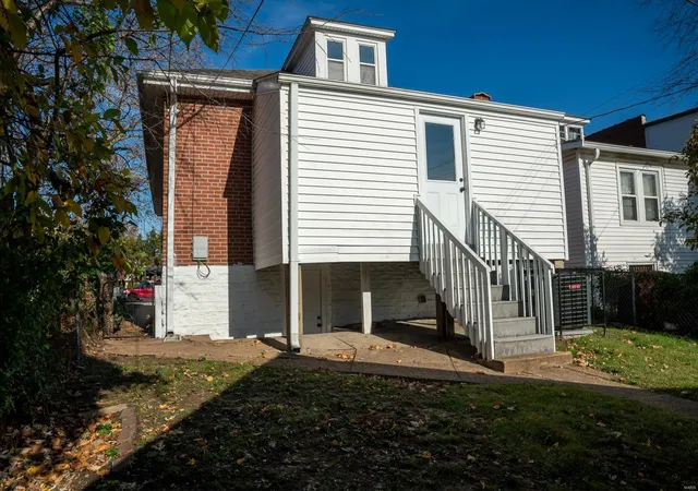 Photo 4 of Single family home for sale at 5612 S Kingshighway Blvd, Saint Louis, MO 63109 | MLS# 24075905 | Listing updated on 2025-03-19