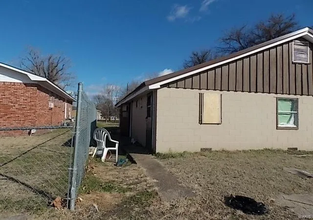 Photo 2 of Multi family home for sale at 403 East 15th, Caruthersville, MO 63830 | MLS# 24075929 | Listing updated on 2024-12-12