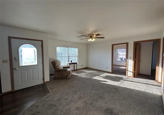 Photo 2 of Single family home for sale at 1114 S Main St, Vandalia, MO 63382 | MLS# 24075940 | Listing updated on 2024-12-14