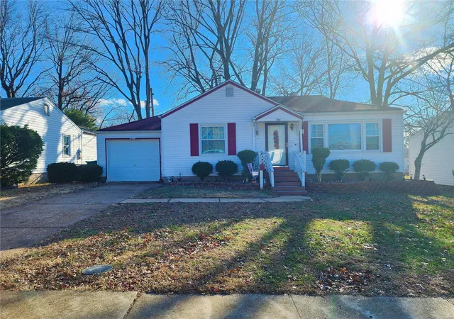 Photo 3 of Single family home for sale at 1200 Kilgore Dr, Saint Louis, MO 63137 | MLS# 24075946 | Listing updated on 2025-03-09