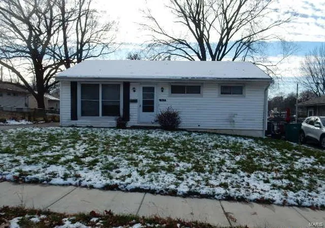Photo 1 of Single family home for sale at 7810 Blandford Dr, Saint Louis, MO 63121 | MLS# 24075991 | Listing updated on 2024-12-14