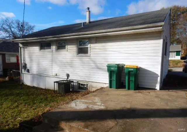 Photo 3 of Single family home for sale at 7810 Blandford Dr, Saint Louis, MO 63121 | MLS# 24075991 | Listing updated on 2024-12-14