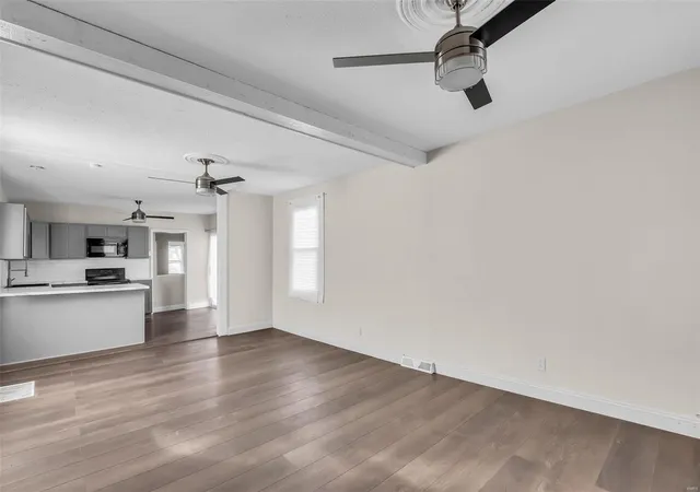 Photo 4 of Single family home for sale at 9604 Gentry Ave, Saint Louis, MO 63125 | MLS# 24075999 | Listing updated on 2024-12-16