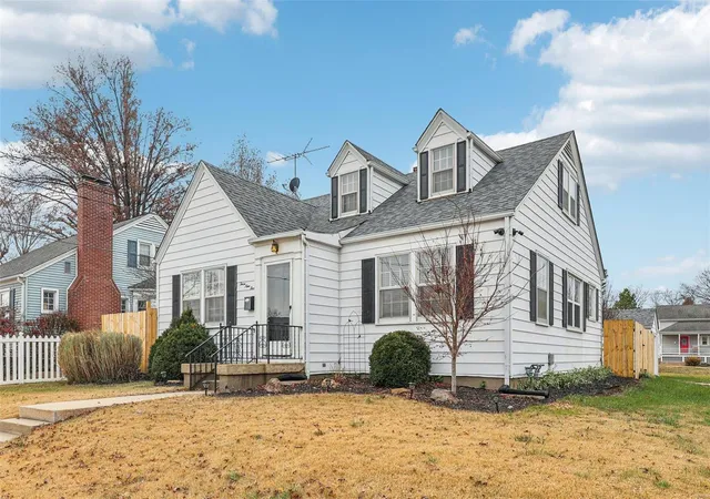 Photo 1 of Single family home for sale at 395 Academy St, Sainte Genevieve, MO 63670 | MLS# 24076063 | Listing updated on 2024-12-19
