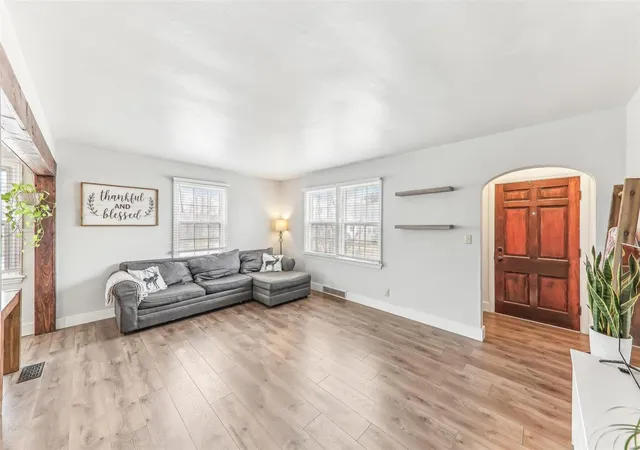 Photo 4 of Single family home for sale at 395 Academy St, Sainte Genevieve, MO 63670 | MLS# 24076063 | Listing updated on 2024-12-19