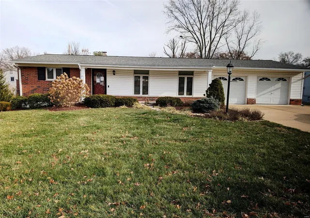 Photo 1 of Single family home for sale at 1348 Jeanne Hills Dr, Saint Louis, MO 63146 | MLS# 24076068 | Listing updated on 2024-12-13