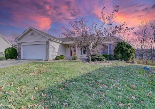 Photo 1 of Single family home for sale at 208 Flynn Ct, Saint Peters, MO 63376 | MLS# 24076076 | Listing updated on 2024-12-17