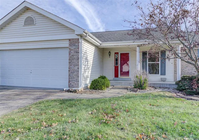 Photo 1 of Single family home for sale at 208 Flynn Ct, Saint Peters, MO 63376 | MLS# 24076076 | Listing updated on 2024-12-17