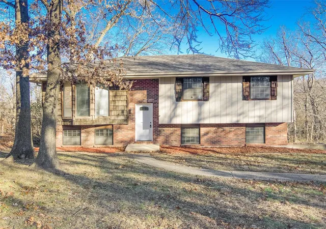 Photo 1 of Sale Pending at 11240 Dena Dr, Holts Summit, MO 65043 | MLS# 24076109 | Listing updated on 2025-03-06
