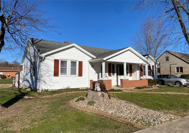Photo 1 of Single family home for sale at 327 W 10th St, Hermann, MO 65041 | MLS# 24076132 | Listing updated on 2024-12-18