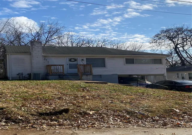 Photo 1 of Single family home for sale at 5988 Dupree Ave, Saint Louis, MO 63135 | MLS# 24076143 | Listing updated on 2024-12-14