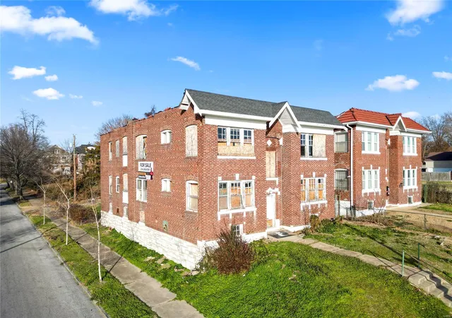 Photo 2 of Multi family home for sale at 5581 Maple Ave, Saint Louis, MO 63112 | MLS# 24076145 | Listing updated on 2024-12-22