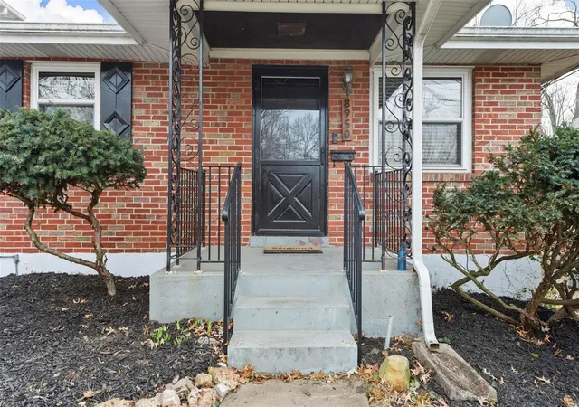 Photo 2 of Single family home for sale at 8950 Forest Ave, Saint Louis, MO 63114 | MLS# 24076176 | Listing updated on 2024-12-17