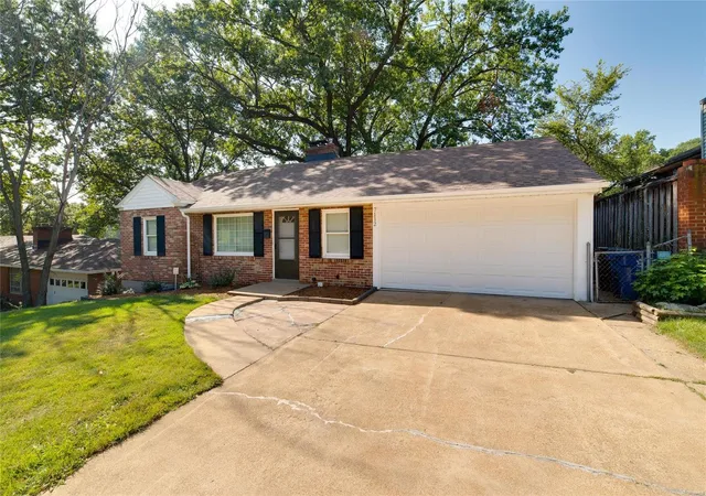 Photo 3 of Single family home for sale at 7112 Willow Wood Dr, Saint Louis, MO 63121 | MLS# 24076235 | Listing updated on 2024-12-18